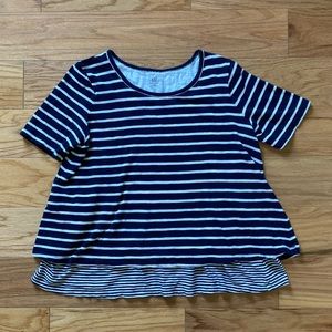 GAP • Layered Nursing Tee
